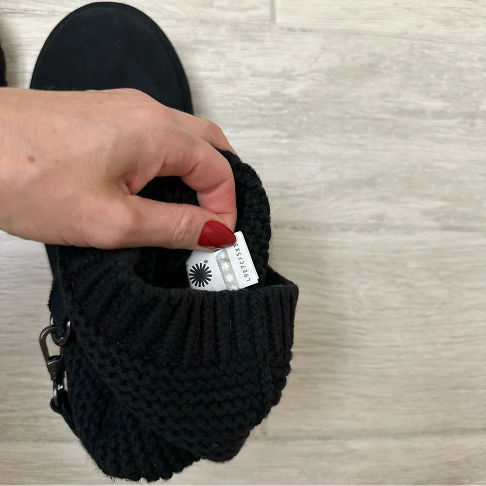 UGG Purl Strap Boot Black Size 7 New